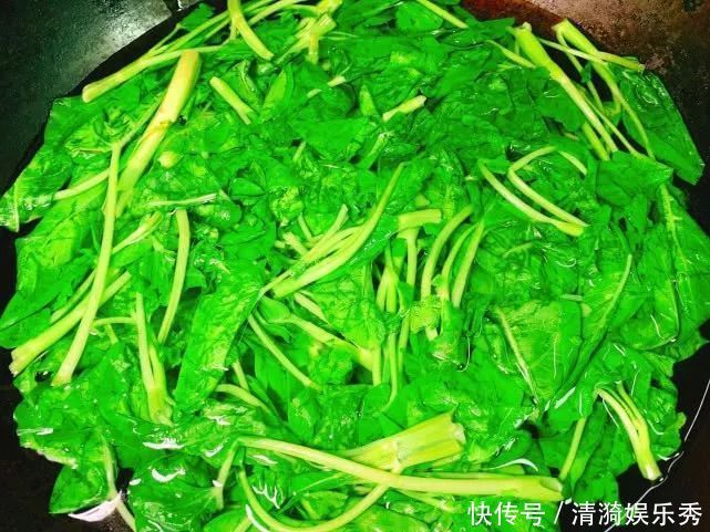  便宜|夏季这菜正便宜，2元钱一捆，但钙含量却是黄瓜9倍，土豆13倍