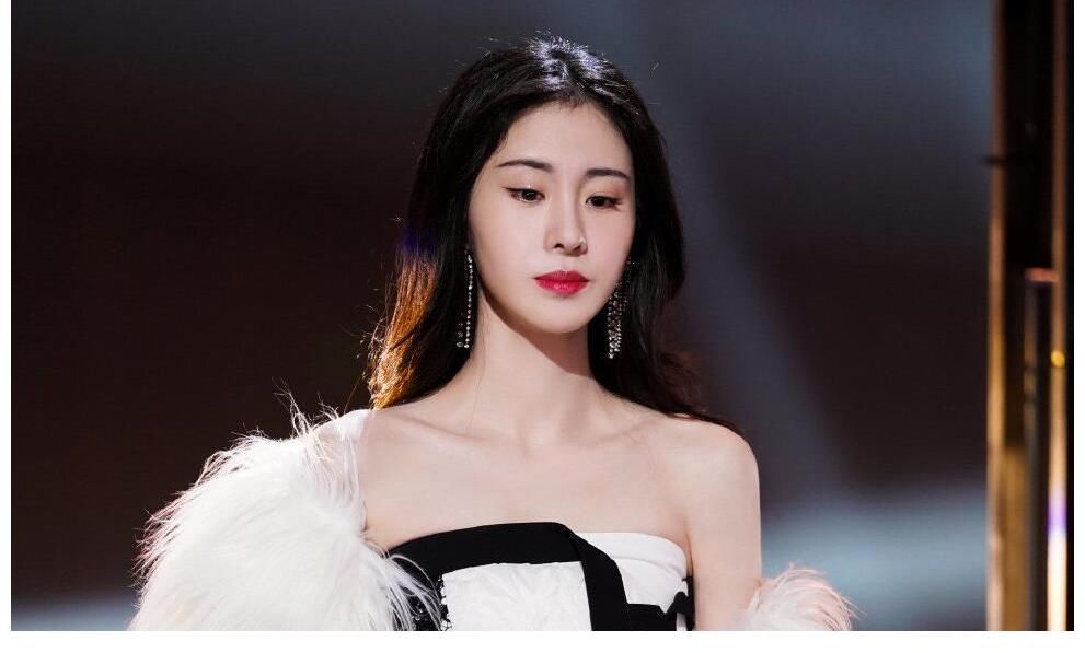 助教|汪峰的問題問出了觀眾的心聲，黃霄雲的“搖頭回應”令人尷尬