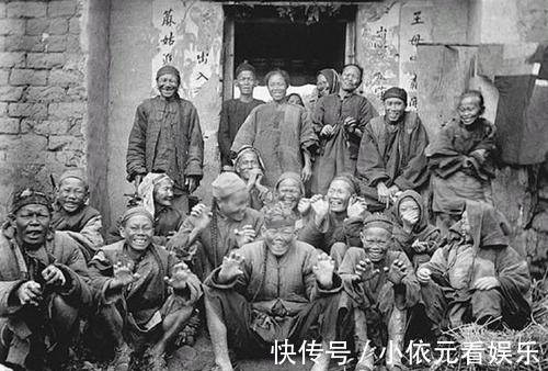 启功大书法家！启功见“清华园”三字后，为何长叹一声：清王朝怎能不完啊