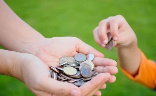 穷病|父母总是在孩子面前“哭穷”,小心“穷病”传染给孩子