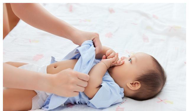 健康|宝宝的便便“暗藏”健康信号,看到这些颜色的便便,家长莫惊慌