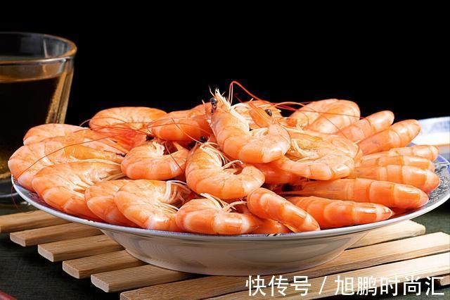 渔民|白灼虾，冷水还是热水煮？老渔民教你多做1步，大虾鲜甜无腥味
