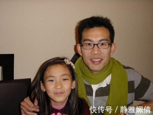 爸爸|有个小20岁的妹妹是什么体验哥哥送妹妹去幼儿园,被误认成爸爸