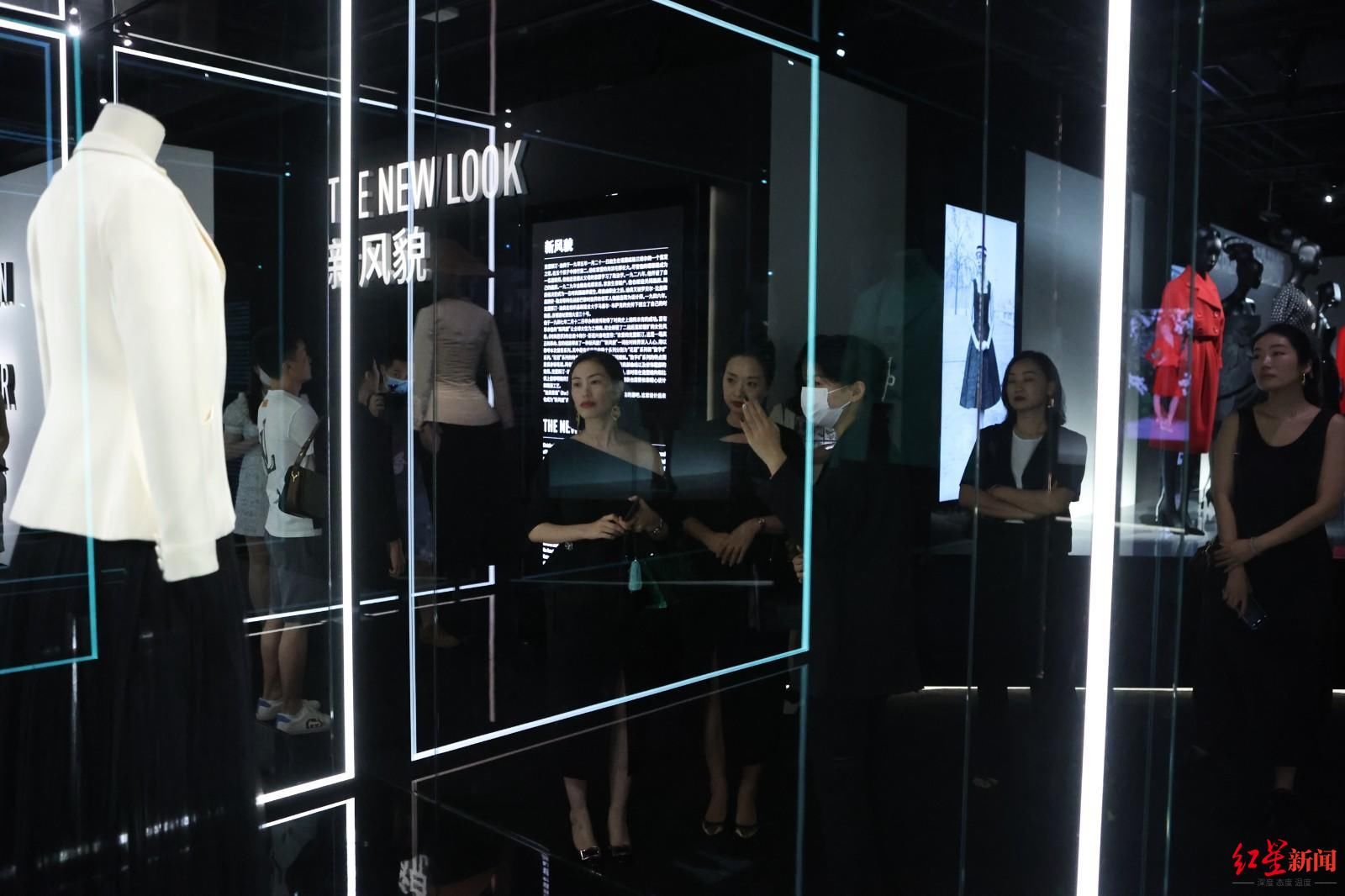 成都商报之夜优雅ending|踏雨而来尽兴而归，DIOR & 成都商报之夜优雅ending