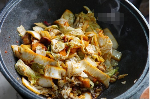 天寒地冻,晚餐就吃这锅菜,暖和又解馋,馒头杀手,一顿吃精光!