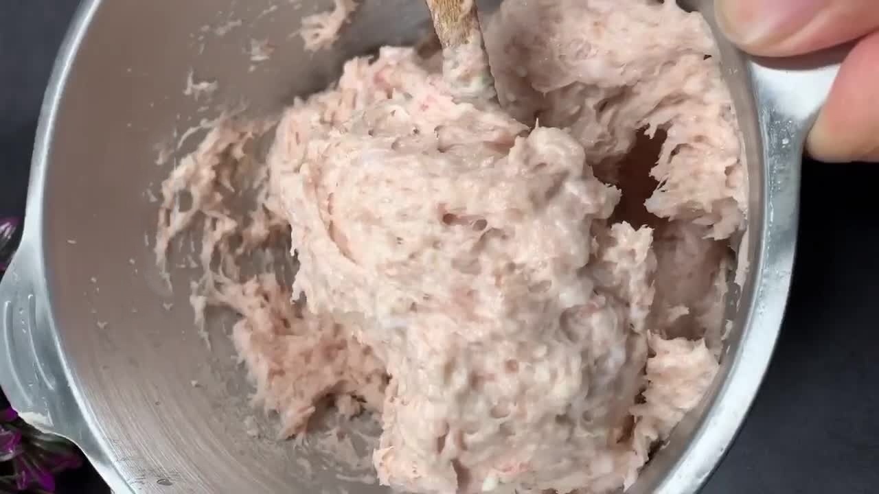 肉丸子|做肉丸子时,加一样“原料”,软嫩Q弹营养美味