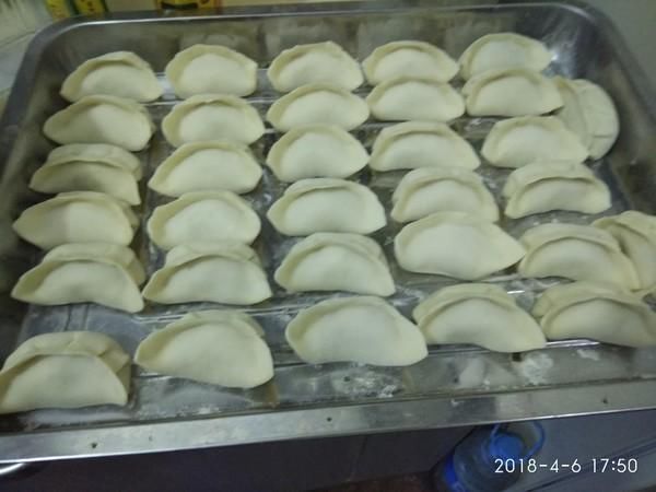 鲜嫩|煮饺子时,万万不可水开就下锅,多加这1步,饺子鲜嫩不破皮