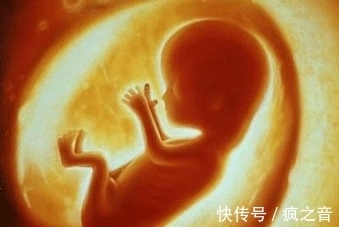 肚子|B超下!肚子里的婴儿竟朝母亲露出凶相