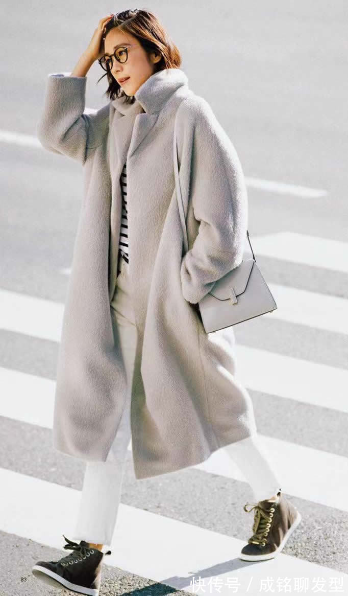 穿搭|冬日必备的“白色”穿搭,简约干净不失质感,清新时尚又有高级感