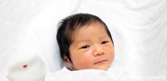 父母|2-3个月宝宝解锁的4个新技能,若具备说明发育很健康,父母可自查