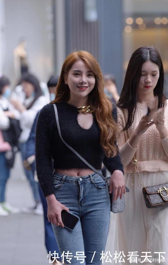 女人|适合30岁女人的穿搭,浅蓝色牛仔裤+高跟短靴,大气不失优雅!