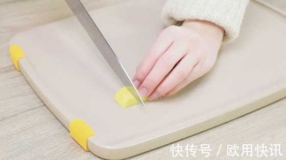 蛋黄|别等到娃不爱吃饭了才想起它！随手一做又香又脆，吃1次想3天