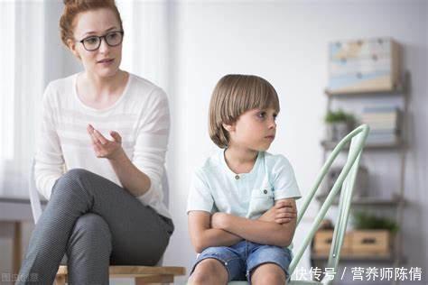 安全感|没安全感的孩子，有这几种明显表现，发现晚了性格上会有缺陷