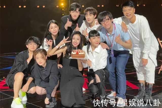 李克勤|伍珂玥秀“全家福”后，吴莫愁首谈退圈3年的原因，曾被要求自辱