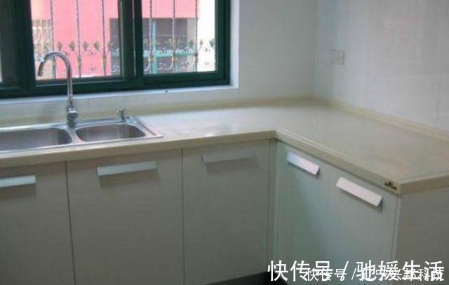 人造石|厨房想要保持洁净,橱柜台面选择不可忽视,细节做好有帮助