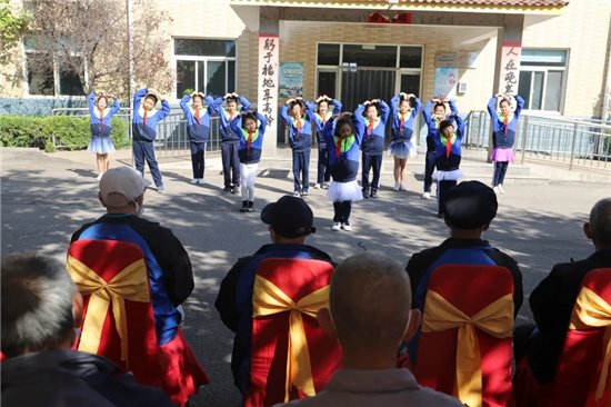 寒亭区明德学校|“爱在重阳 雏鹰行动”寒亭区明德学校重阳节系列教育实践活动