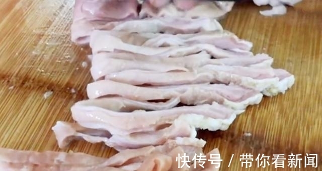 猪肚鸡汤|入秋后,多给家人喝这道汤,2种食材一锅出,特补脾胃,别错过
