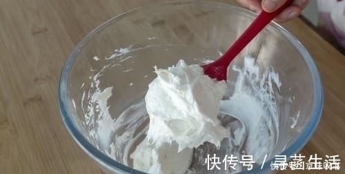 入口即化的桃酥,轻轻一碰就咬下来了,简单3步,配方比例超详细