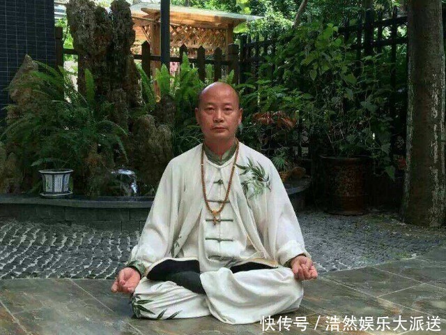 小伙|比散步还简单的养生运动，早晚各进行一次，让你70岁登山如小伙