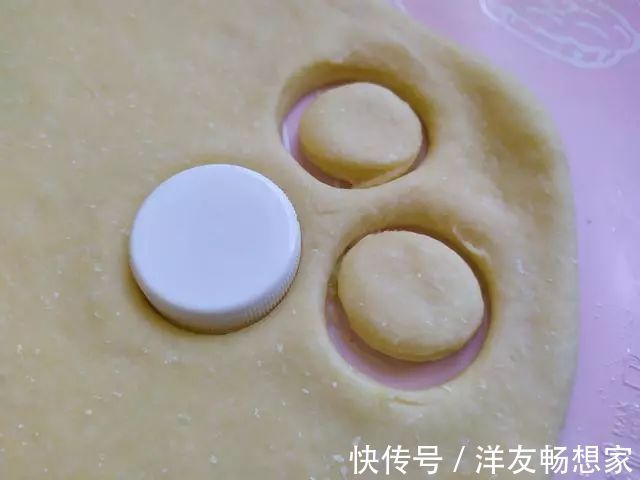 山药鸡蛋饼|一根山药,2个鸡蛋,简单一做,比面包还香,再挑食的孩子也爱吃!