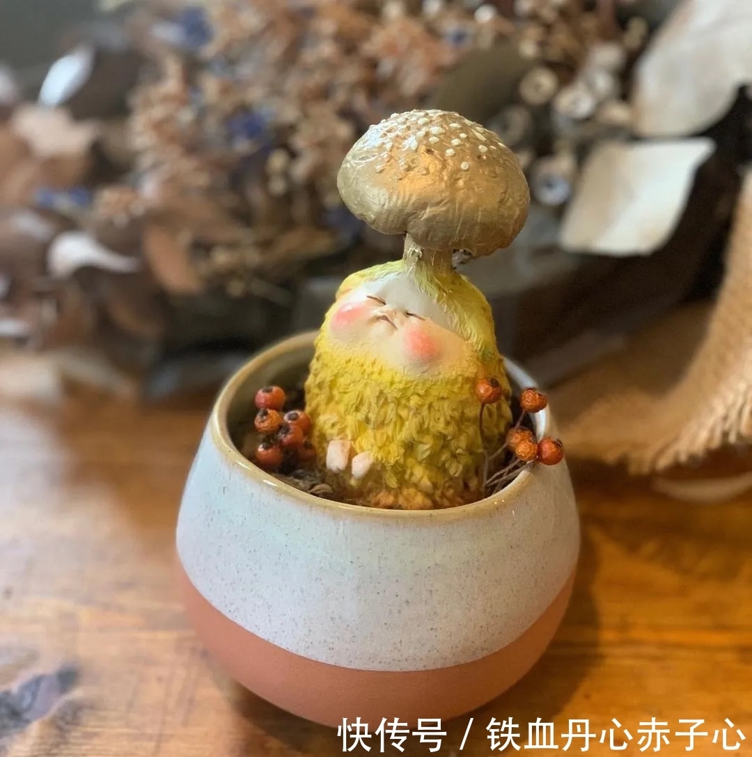 Ueda$Akishi Ueda:黑暗和可爱的完美交融