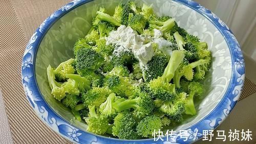 吸附性|清洗西兰花，只用清水就错了，教你2招，虫卵脏东西“自动”跑出来