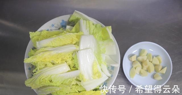meggy|秋天爱吃“迷你大白菜”,这么做鲜香软嫩真提味,一顿饭干掉一锅!
