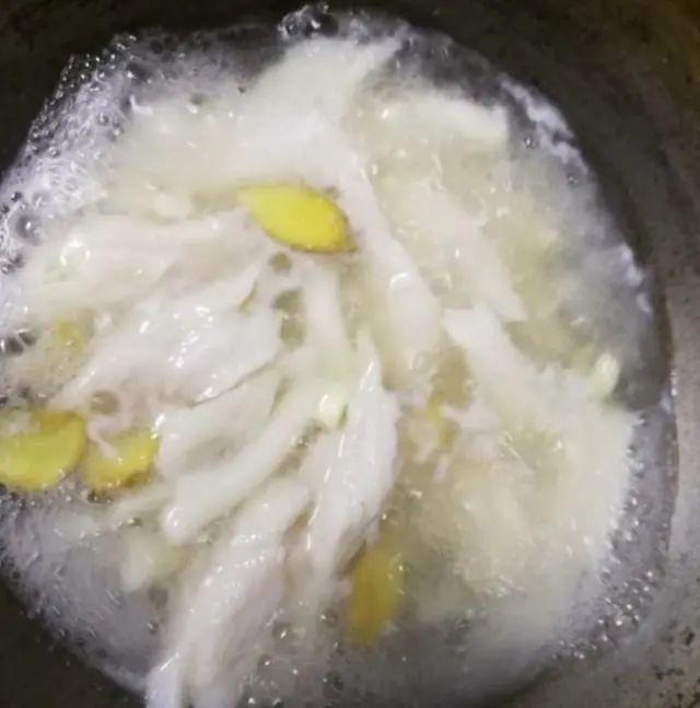 鱼肉片怎么上浆教你5分钟学会,鱼肉嫩滑无腥味好吃又美味