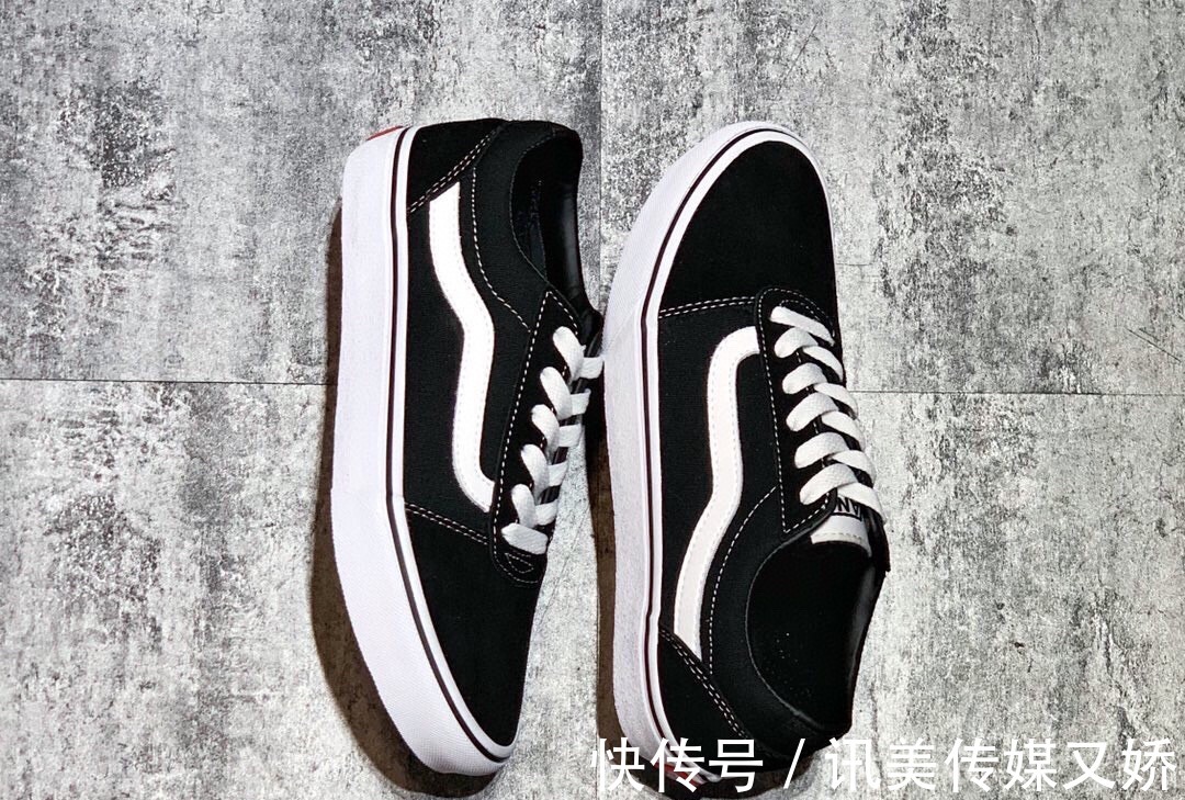 vVans 运动休闲系列 Ward 新款硫化板鞋