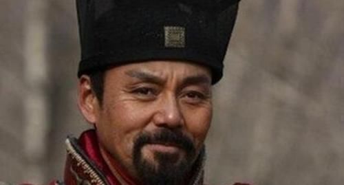 蔡京$蔡京:饿死在破庙后,后代将他的尸骨迁回,如今墓地已破败不堪