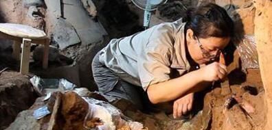 温韬&倒霉的盗墓贼,被封在古墓中数千年,身旁遗留一物惹争议