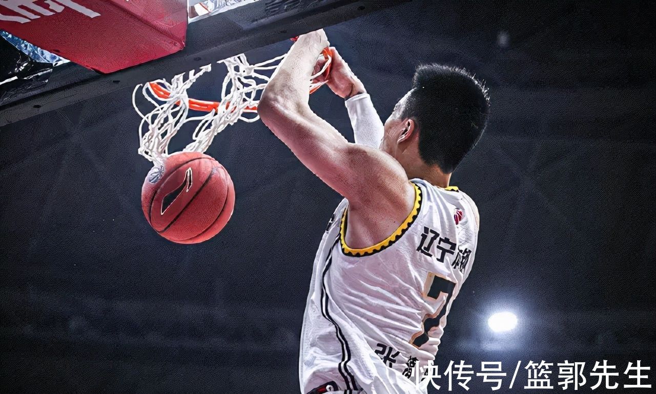 弗格|没过半场就玩空接，赵继伟真敢传，张镇麟真能跳，辽宁队玩嗨了