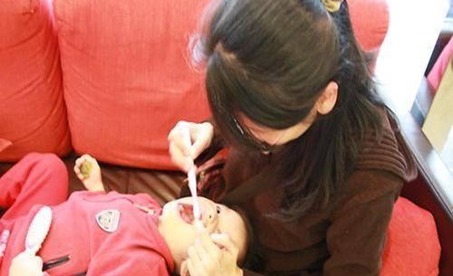 罪魁祸首|3岁宝宝满口“小黑牙”,罪魁祸首不是糖果,而是家长的无知