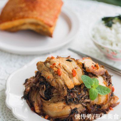 大勺|妈妈的菜干爆扣肉(过节待客硬菜,毫无保留的技巧)