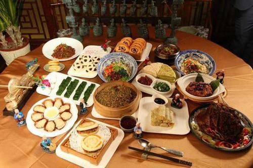 日本|真够厉害的日本美女到中国吃饭,咬牙点了两份菜,看到账单后呆了