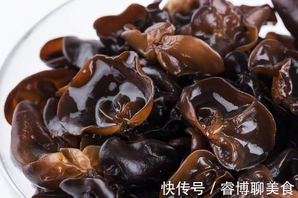 木耳|炒木耳总是炸锅很危险,记得多做这1步,木耳不炸锅更爽脆