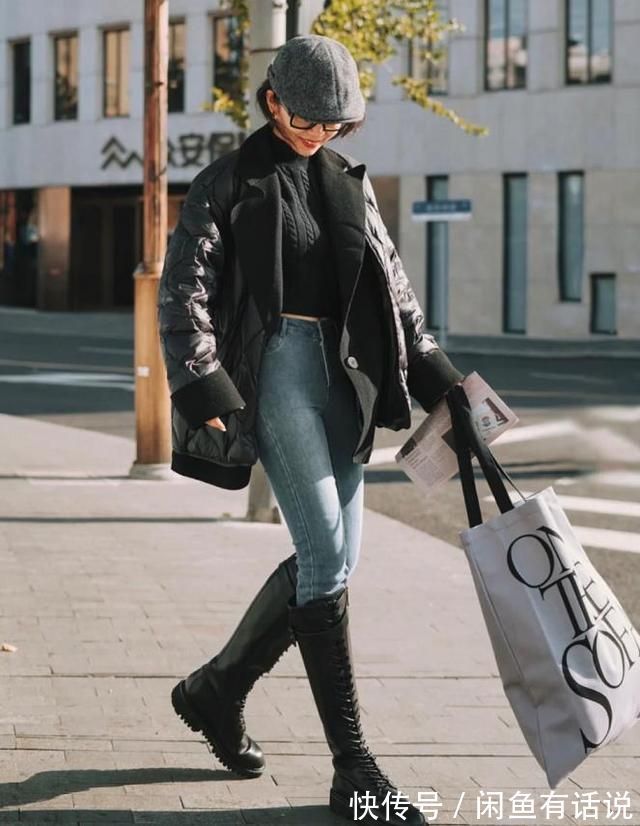 宽松裤 同件黑色羽绒服,配宽松裤和紧身裤有多大差距?看博主示范就知道