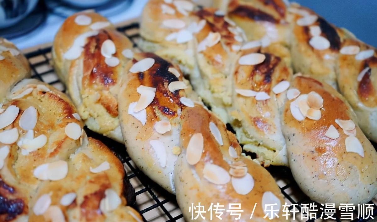 不吃后悔系列茶香浓郁的红茶奶酥，最适合闲暇时刻吃的小甜点