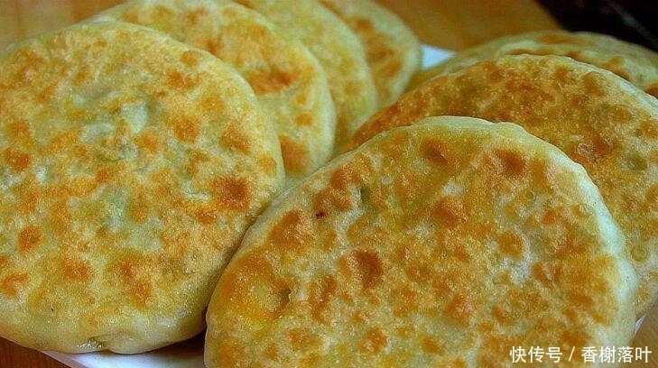 搅拌均匀|立冬后,遇到这菜要多吃,比萝卜便宜,烙成馅饼最香,别不懂吃