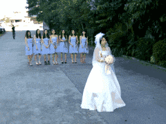 |搞笑GIF:这就是海鲜馄饨呀,就这么一个小虾米呀