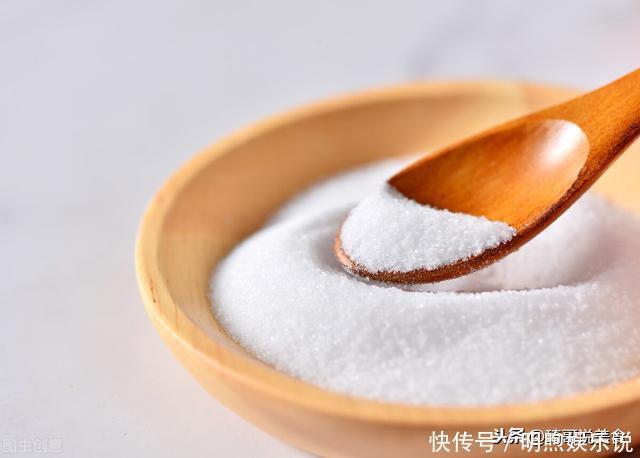 这样的“假食盐”还有人在买,牢记买盐5招,用一个土豆就能识别