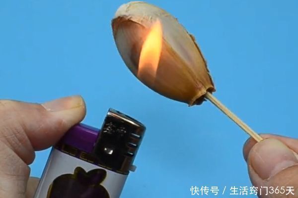 大蒜用打火机烤一下，没想到还有这个妙用，10个人9个人不知道