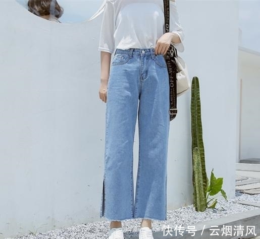 卫衣配牛仔裤才好看,上宽下窄无敌显瘦