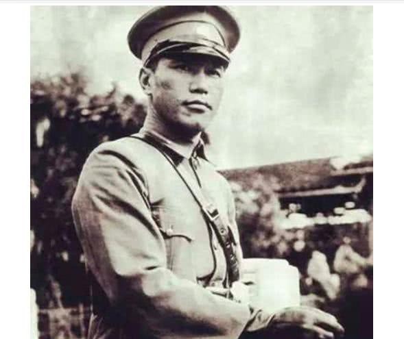 蒋介石|蒋介石为何在抗战早期实行对日妥协政策?