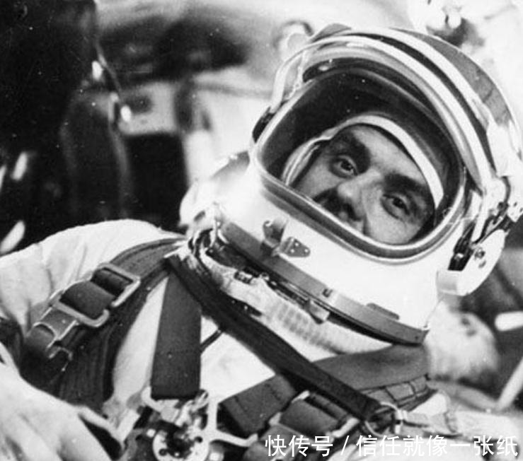 宇航员 首个在太空遇难的人,因降落伞操作失灵,最后回到地球只剩根腿骨!