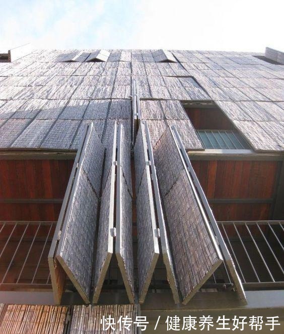 小区|打开是阳台，关上就是一面墙，外国小区整栋楼装隐形阳台太漂亮了！