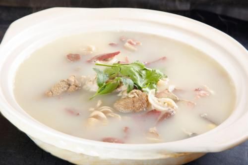 窍门|秋季进补,多喝羊肉汤,牢记3个窍门,羊汤浓白好喝,不膻不腥