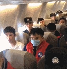 |搞笑GIF段子:这下好了姑娘回去有理由解释了