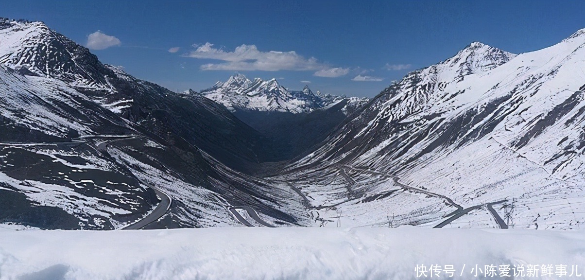 四川第二高峰，仅次于贡嘎雪山，被誉为“中国的阿尔卑斯山”