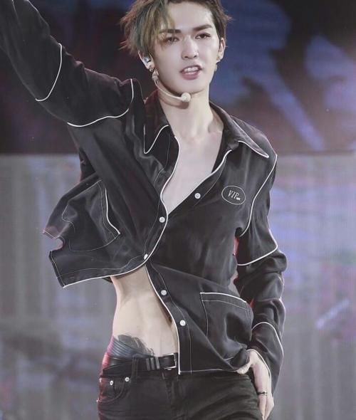 蔡徐坤|百分九成员都有纹身?蔡徐坤在脖子上,范丞丞有8处,朱正廷的隐藏挺深!